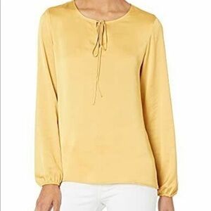 NWT Kasper Catalan yellow blouse